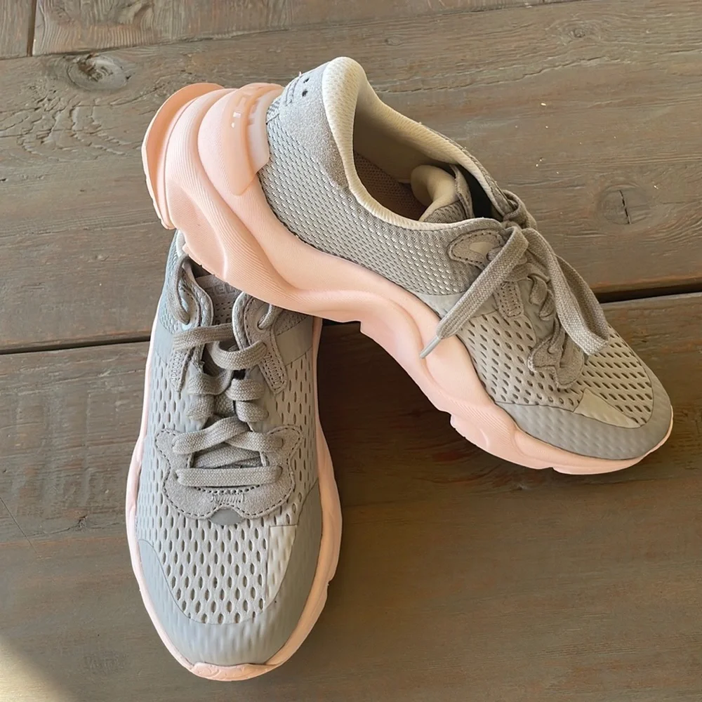 Sorel Kinetic RNEGD Lace Sneaker Grey Pink US 8 NWOB